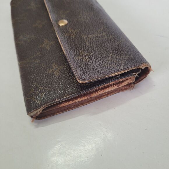 Authentic LOUIS VUITTON LV Vintage Monogram Sarah Wallet Envelope Leather Large - Picture 14 of 15